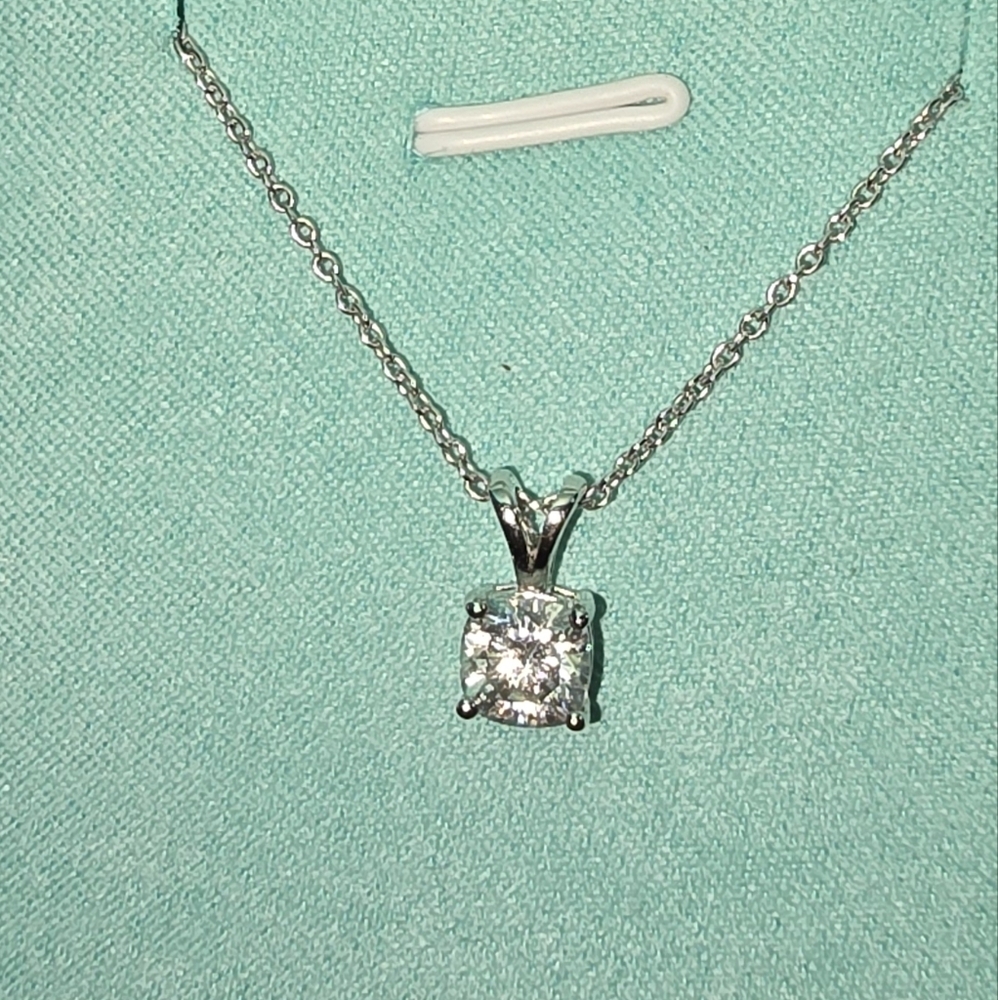 1ct Cushion Cut Moissonite Solitaire Necklace NWT - Picture 3 of 5
